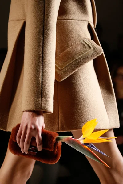 Look 61